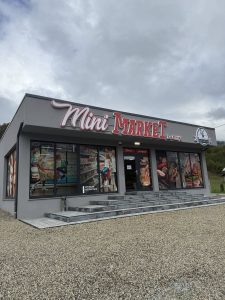 De azi, cumpărăturile în Tureac au un nou nume: Minimarket La Ghiță
